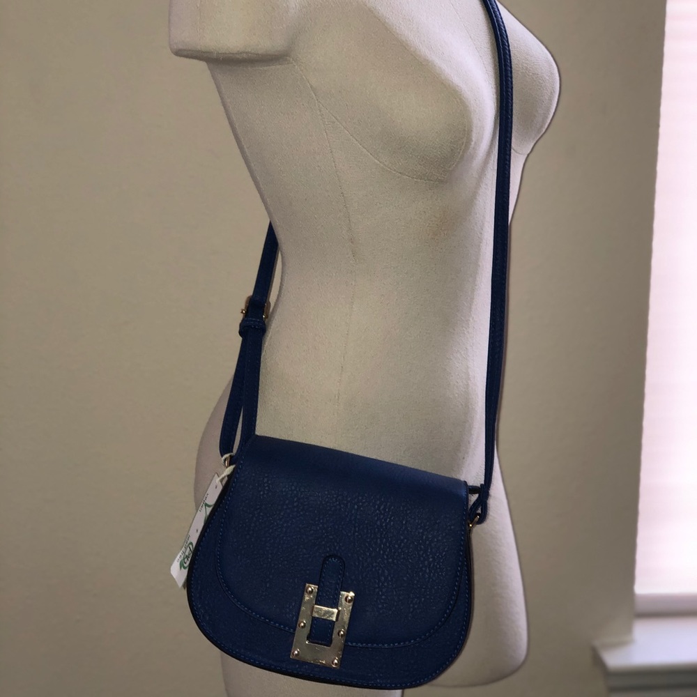 Beautiful crossover bag